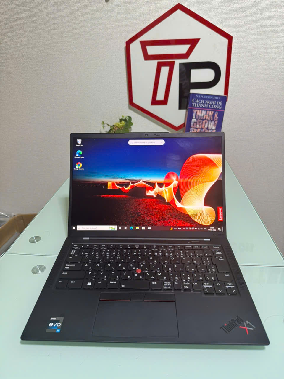 美品LENOVO ThinkPad X1 GEN10 Core i5 1235U Amazon.com: Lenovo ThinkPad X1 Carbon 14-inch FHD, Core i5